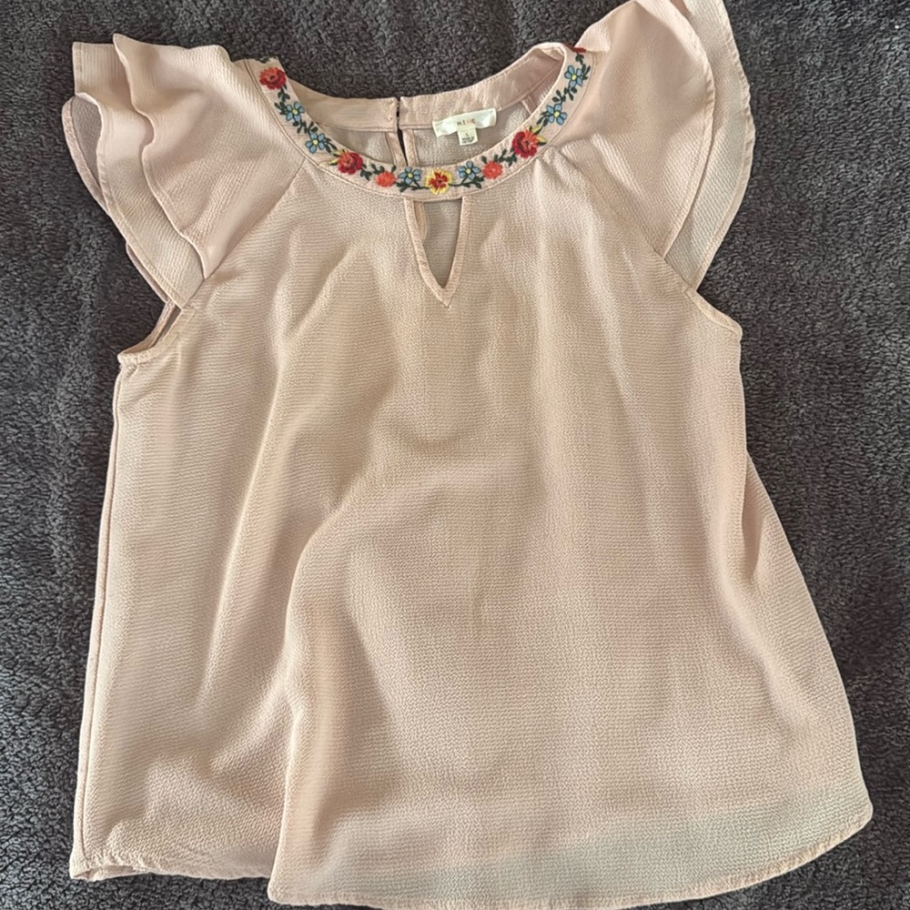 Lightly used, office attire. Size large.